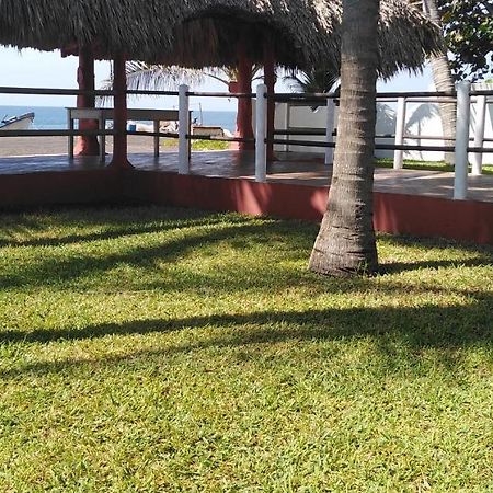 Villa Tortugas Monterrico Buitenkant foto