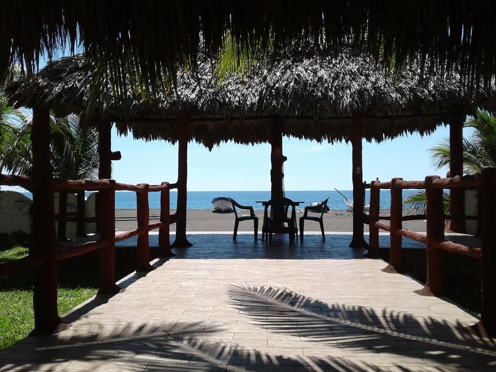 Villa Tortugas Monterrico Buitenkant foto