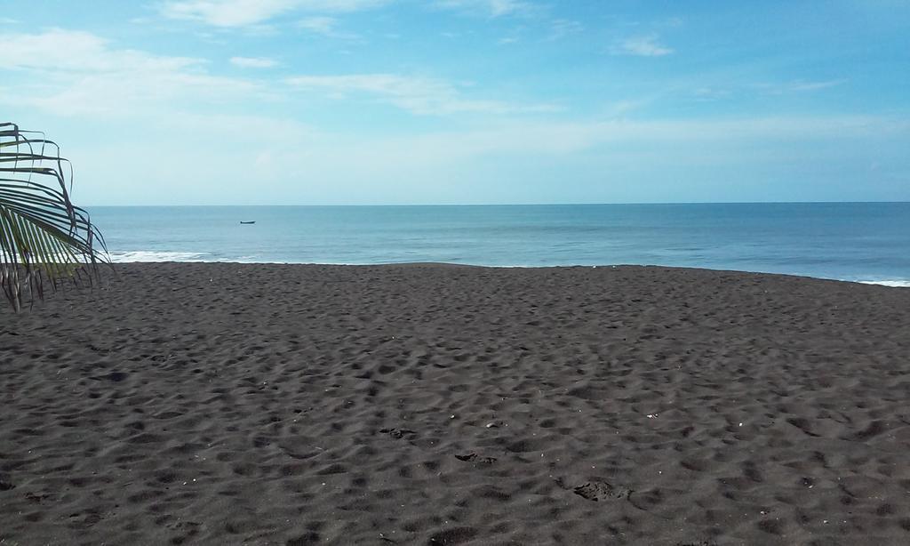 Villa Tortugas Monterrico Buitenkant foto